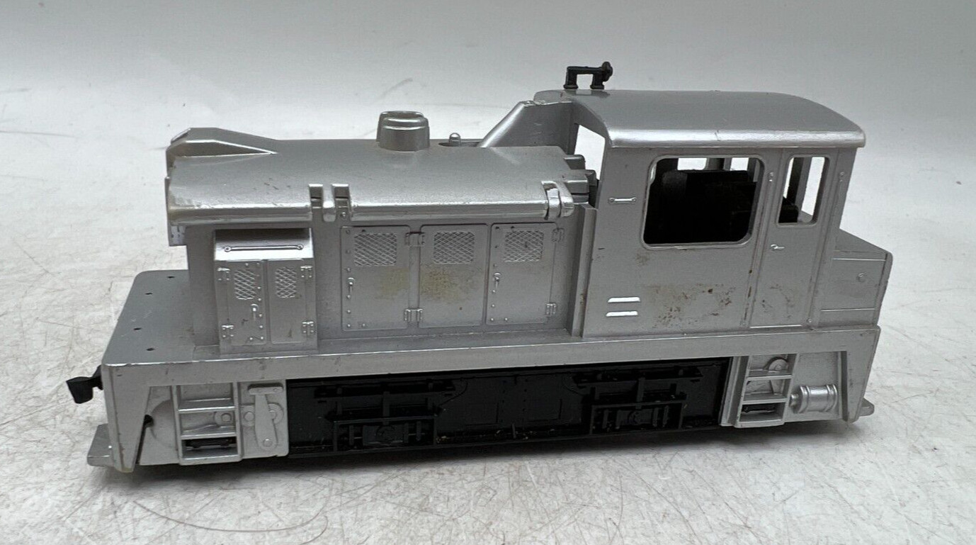 Tyco Ho Gauge / Scale Transformer Silver Diesel Switch Train Engine *AS-IS*