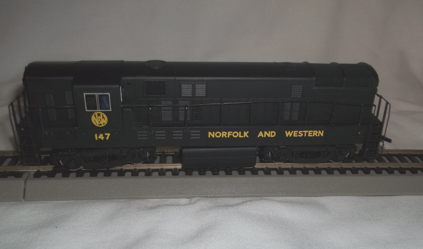 Bachmann Spectrum 81212 HO N&W Norfolk Western FM H16-44 Baby Trainmaster Diesel