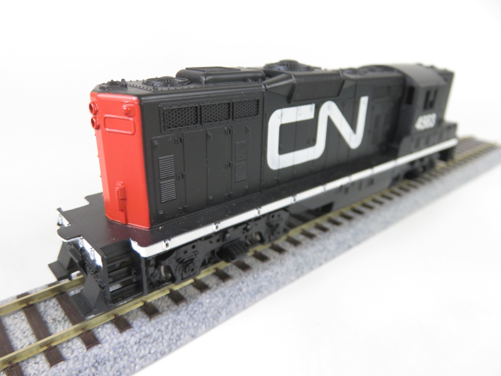 Athearn Blue Box 3061 HO Scale Canadian National EMD GP9 Diesel Locomotive Dummy