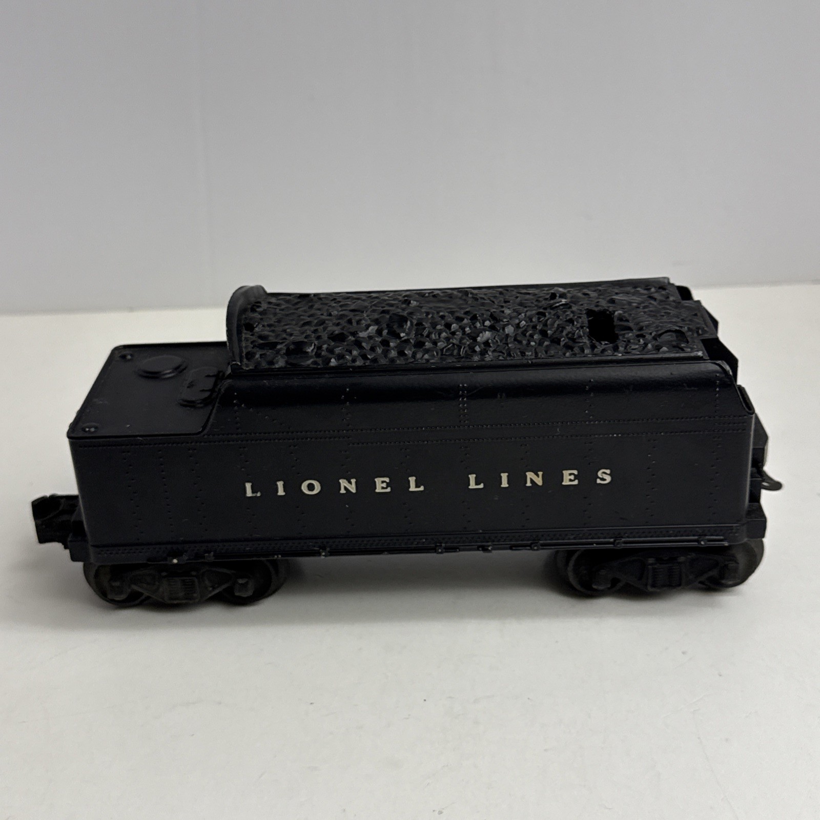 Lionel Vintage Postwar No. 2026 Prairie-type 2-6-4 Locomotive Working W/ Extras