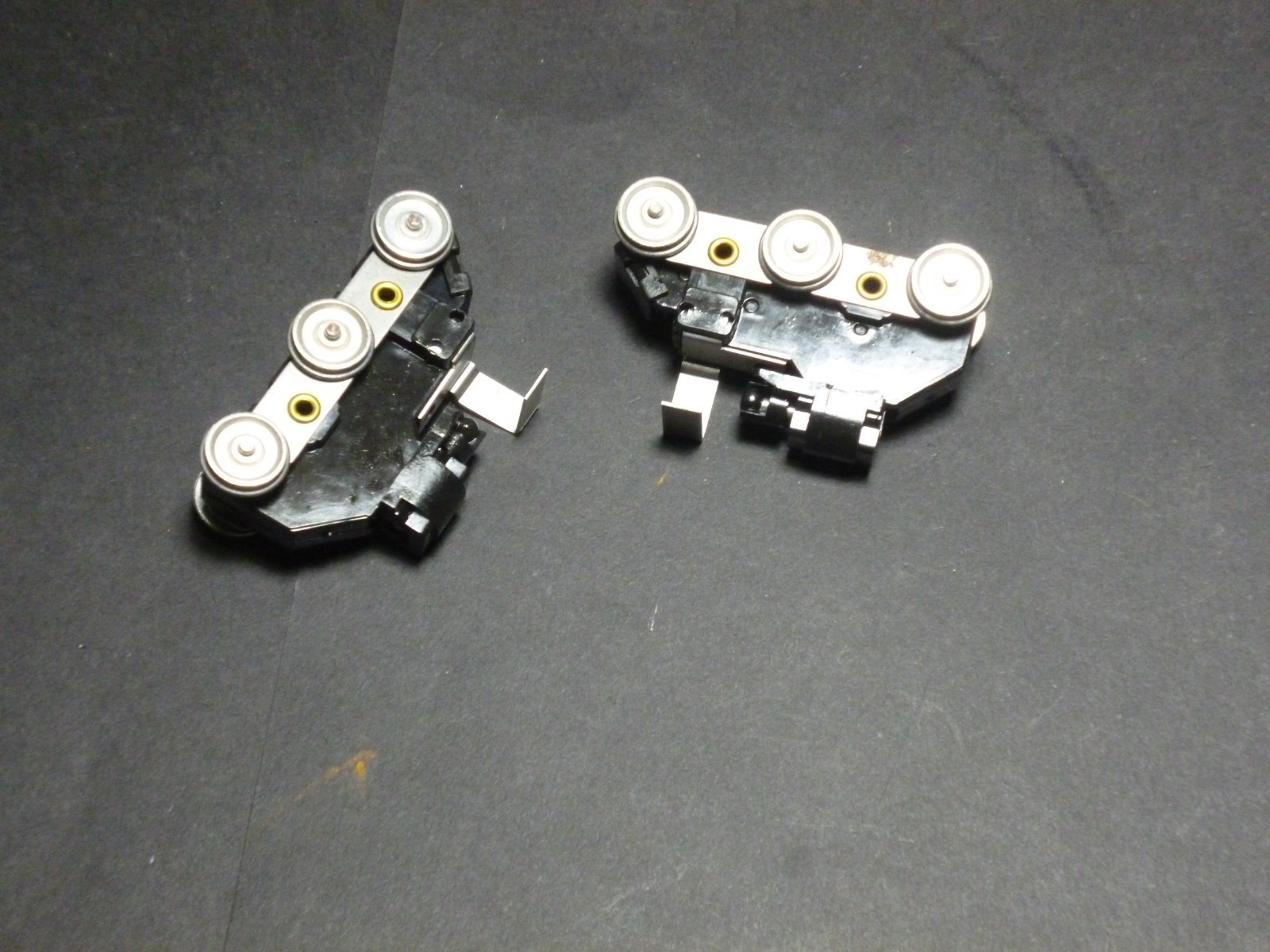 Ho Athearn Diesel locomotive F45 FP45 6 wheel trucks pair worm gear