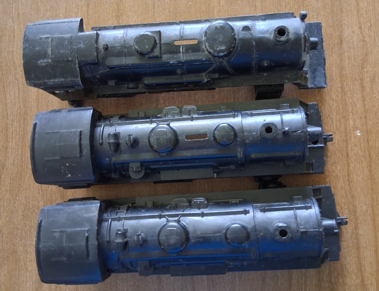 Non-Running Lionel Locos + Parts