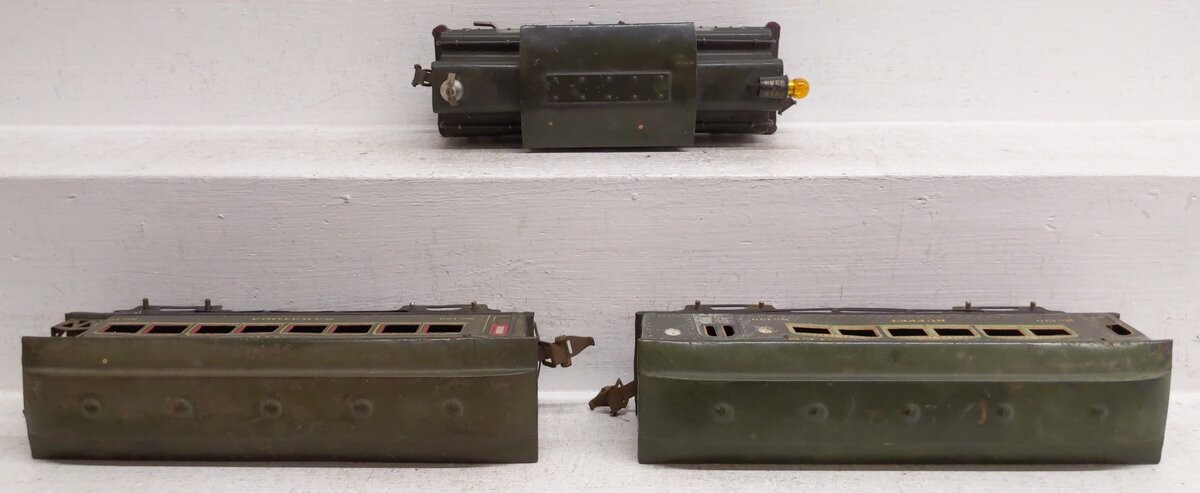 Ives 3253 Vintage O 0-4-0 Tinplate Prewar Electric Loco w/ (2) Passenger Cars