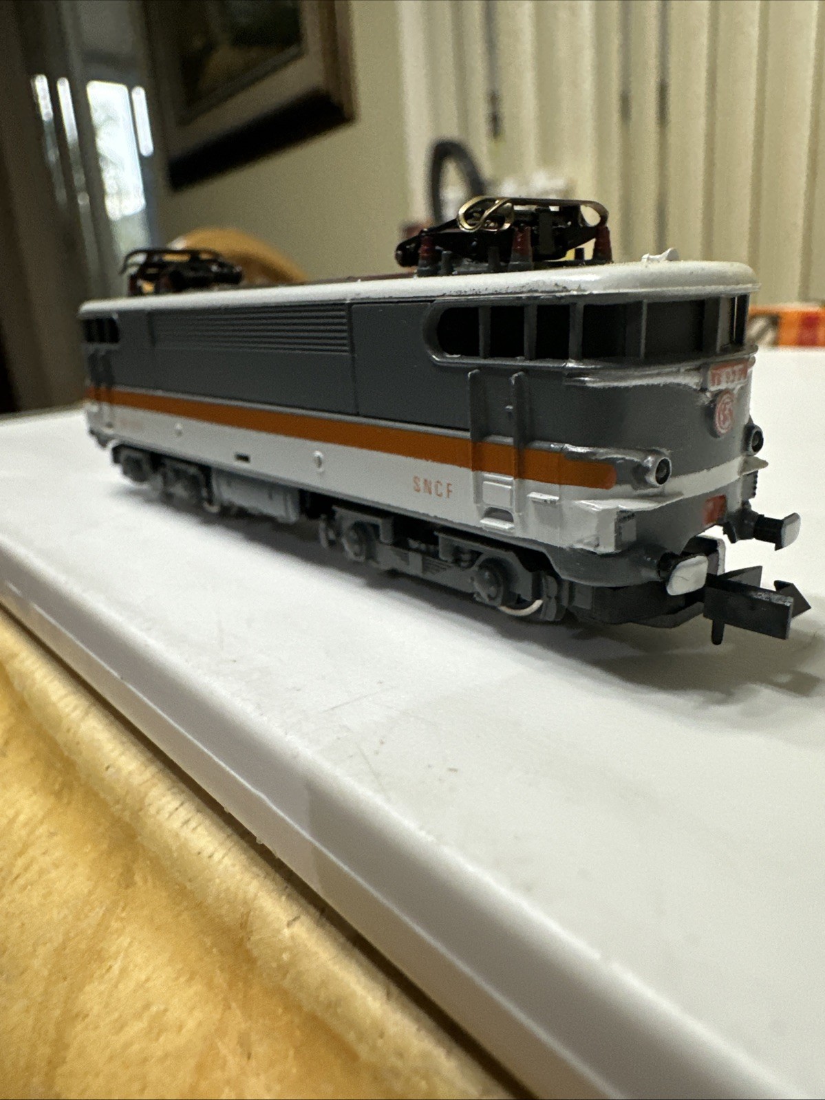 N Scale Arnold 2481 SNCF French Class BB 9200 Electric Locomotive #9291