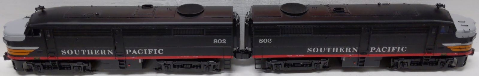 Lionel 2333040 O Southern Pacific Legacy FA-2 AA Diesel Locomotive #802A/#802D