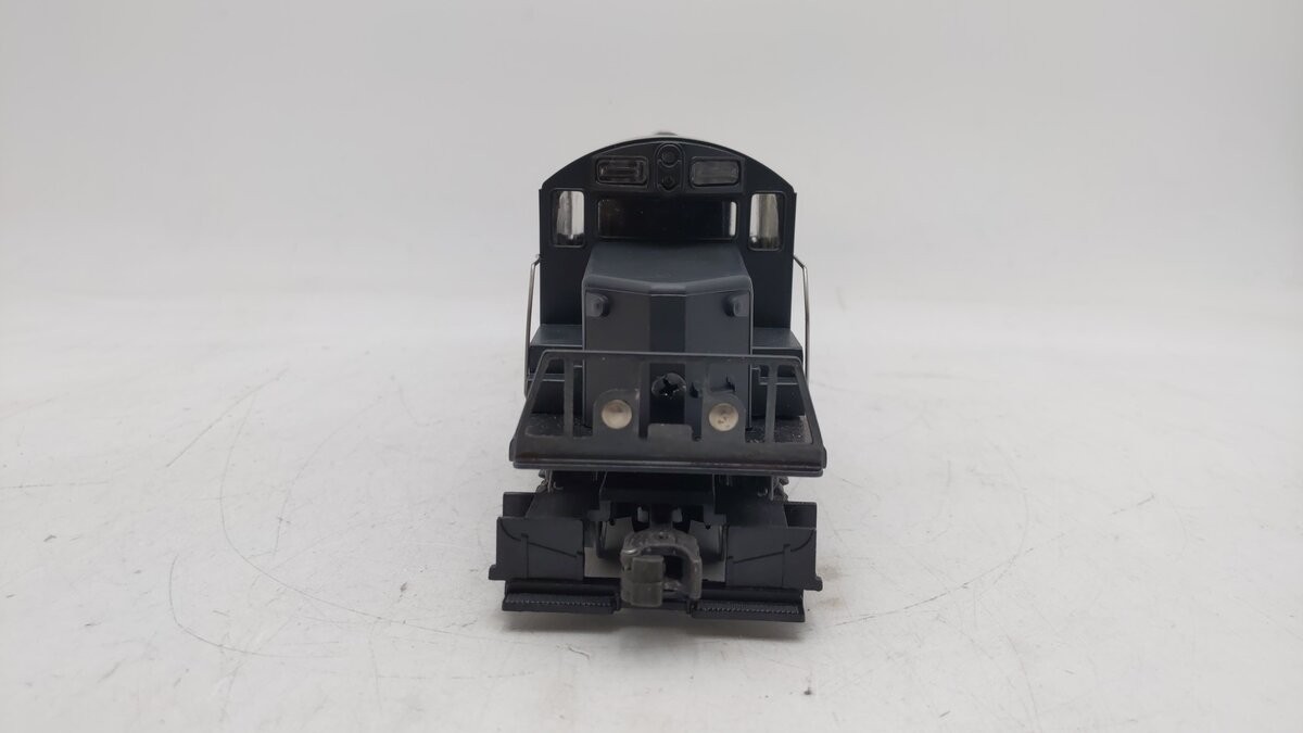 Lionel 6-8367 O Gauge Long Island GP20 Non-Powered Diesel Locomotive EX/Box