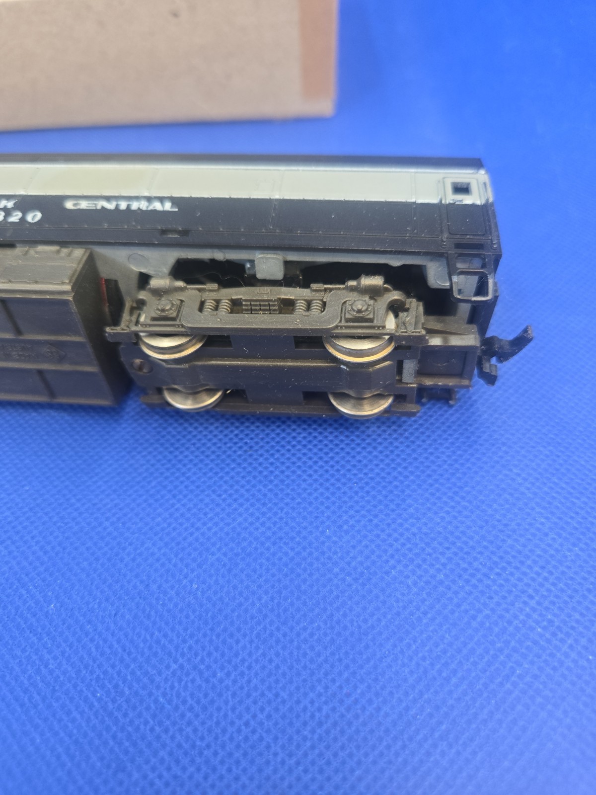 HO Scale Athearn New York F7B Diesel Locomotive Powered. Runs Good. Ho13