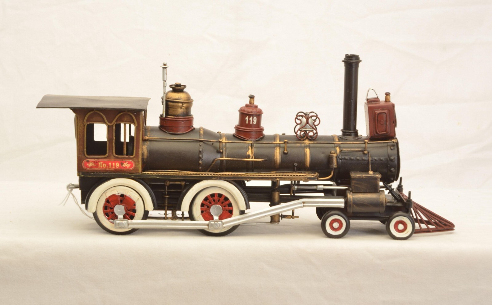 Custom Union Pacific 119 1/24 Scale 4-4-0 Steam Locomotive and Tender