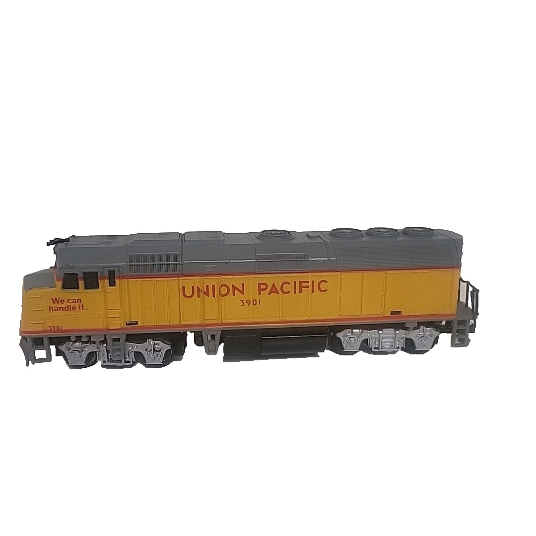 UNTESTED HO Scale Union Pacific 3901 yellow gray 1:87 scale Locomotive “AS IS”