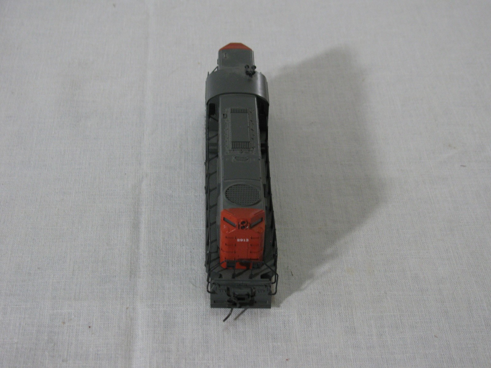 Vtg Atlas HO Scale RS-11 Diesel Loco 7093, Southern Pacific 2913, Tested, Kadees