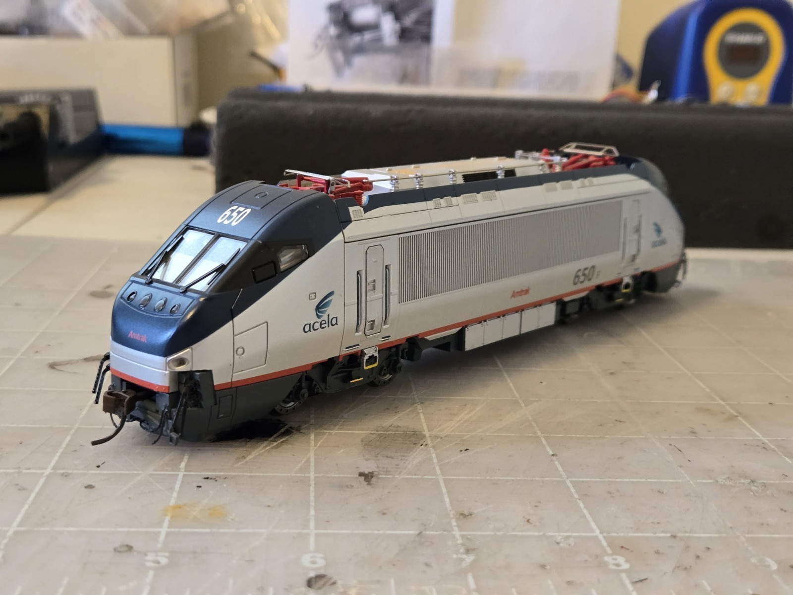 Bachman HO Amtrak Acela HHP-8 #650 DCC Ready
