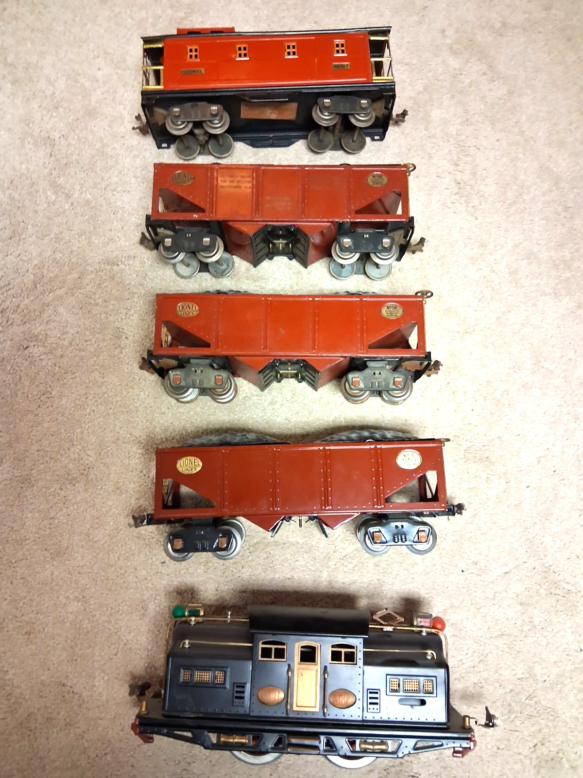 LIONEL STANDARD COAL TRAIN black 318E 516 516 516 and red/black Caboose 50/50
