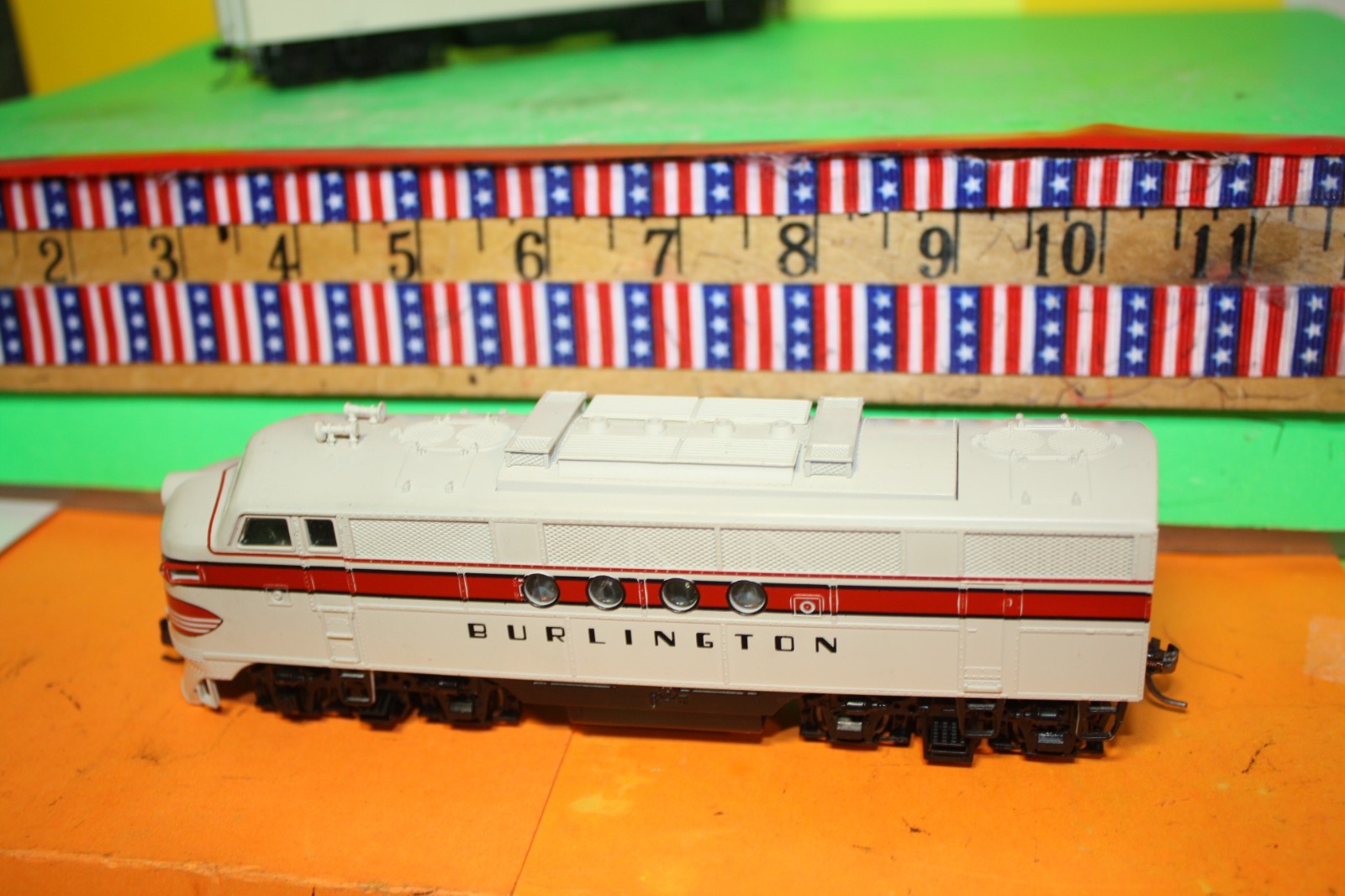 TWO HO* Stewart Burlington Tandem Locomotives- both units powered