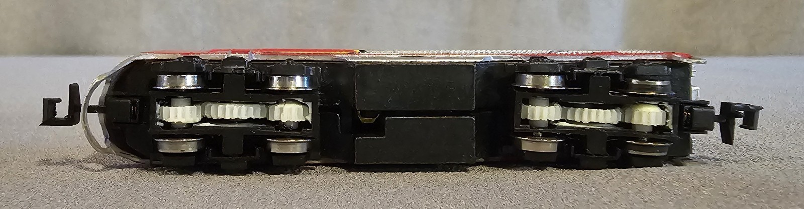 Bachamnn N Scale Santa Fe Lighted F9 Diesel Locomotive 61550 215