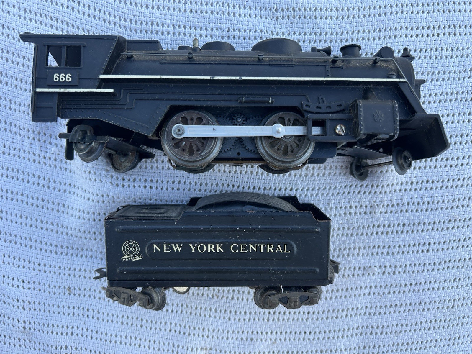 O Marx Die-Cast 666 2-4-2 Steam Locomotive & Tender New York Central – (TESTED)