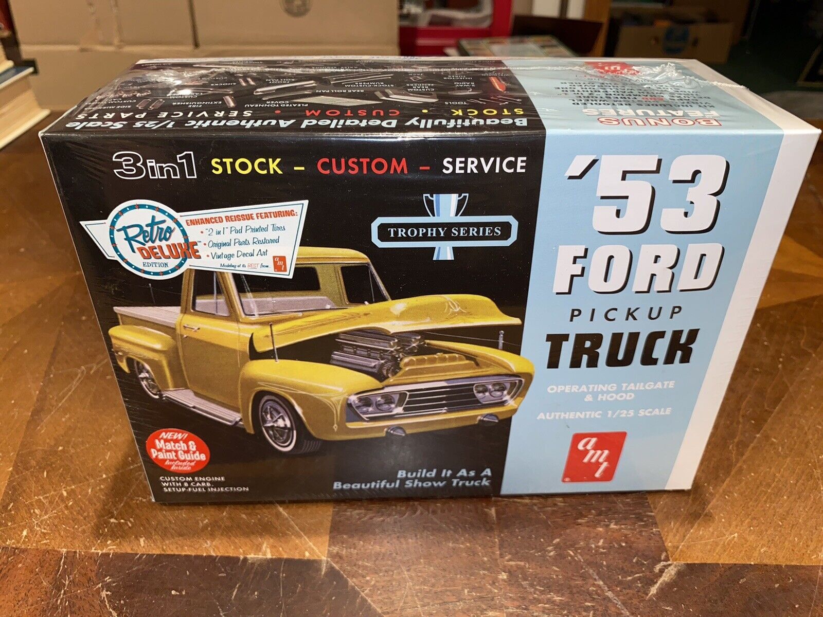 Round 2 LLC 1/25 1953 Ford Pickup AMT882 Plastics Car/Truck 1/24-1/25