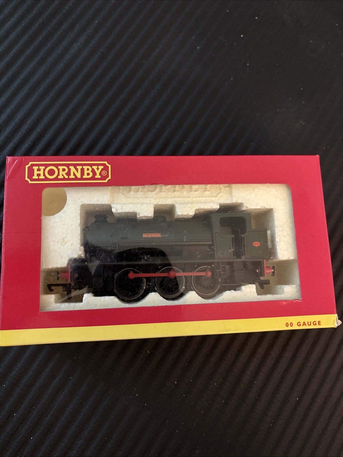 Hornby R3104 J94 Austerity 0-6-0 Norman