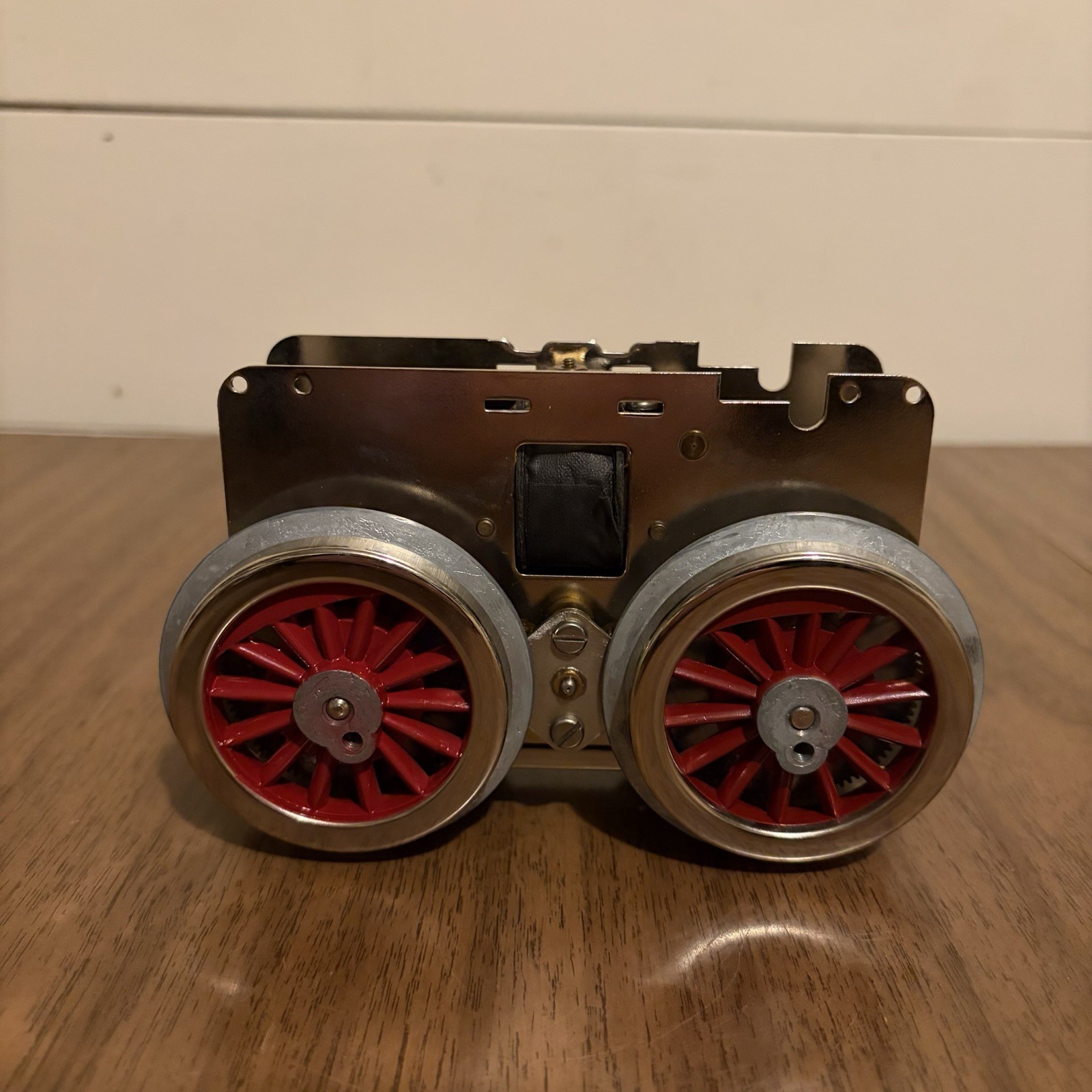 Vintage Model Locomotive Drive Chassis Motor Assembly Red Spoke Wheels