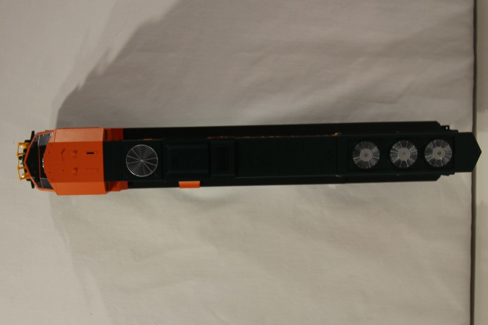 KATO HO 37-6404 EMD SD70MAC BNSF Heritage II #9853 DC DCC Ready NIB NOS