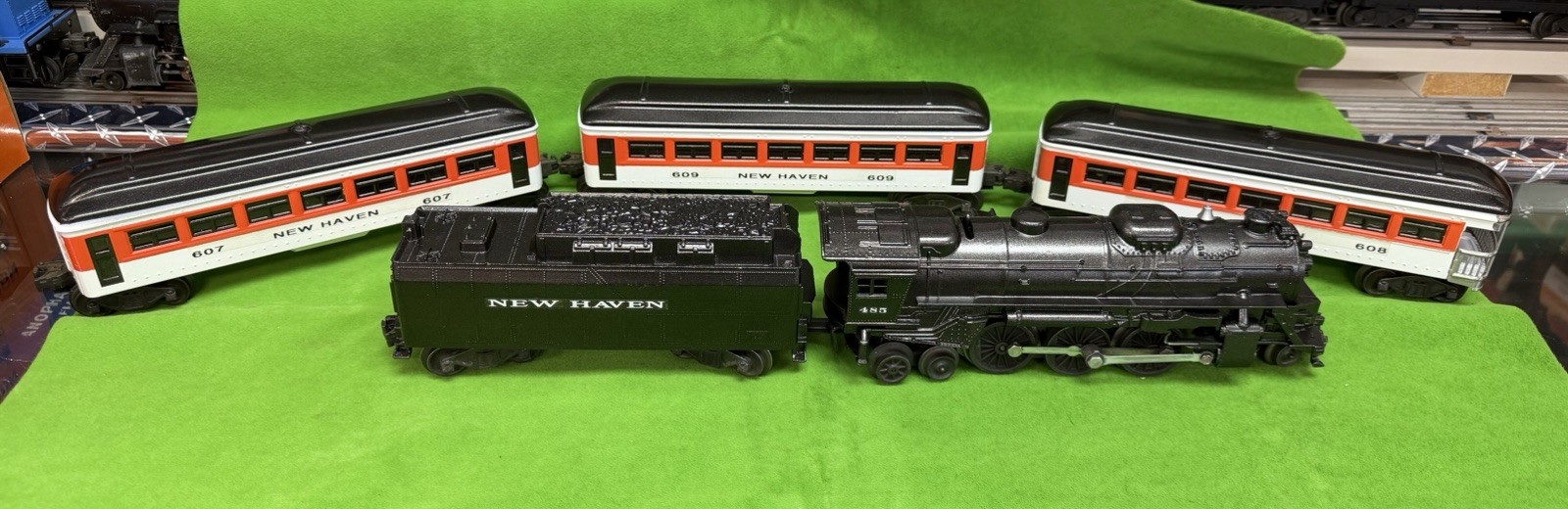 LIONEL 2037 WITH 6026W TENDER CUSTOM PAINTED NEW HAVEN #2440, 2440, 2441
