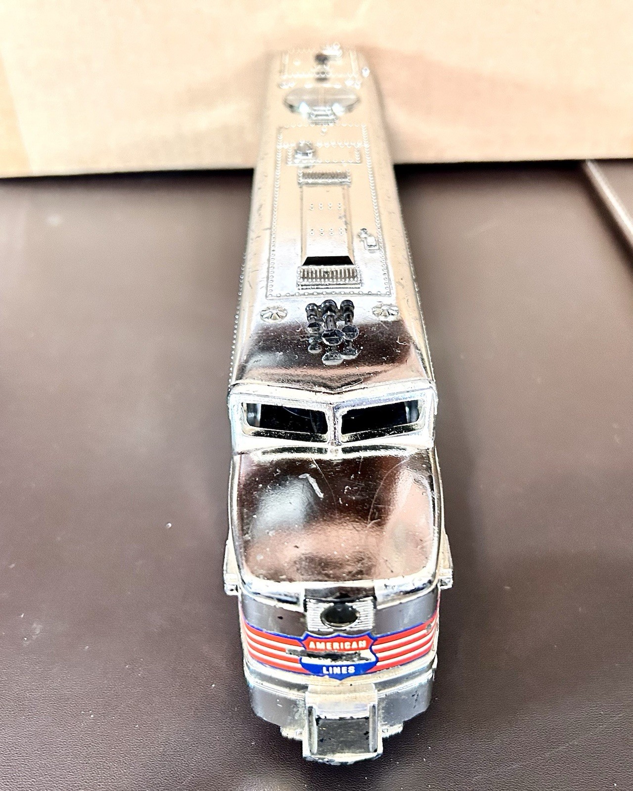 American Flyer “405” Silver Streak diesel locomotive (#81)
