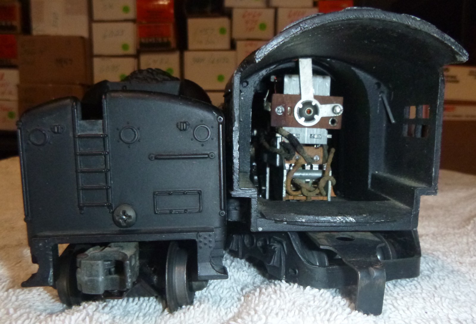 Lionel 2046 baby New York Central Hudson with 2046 tender