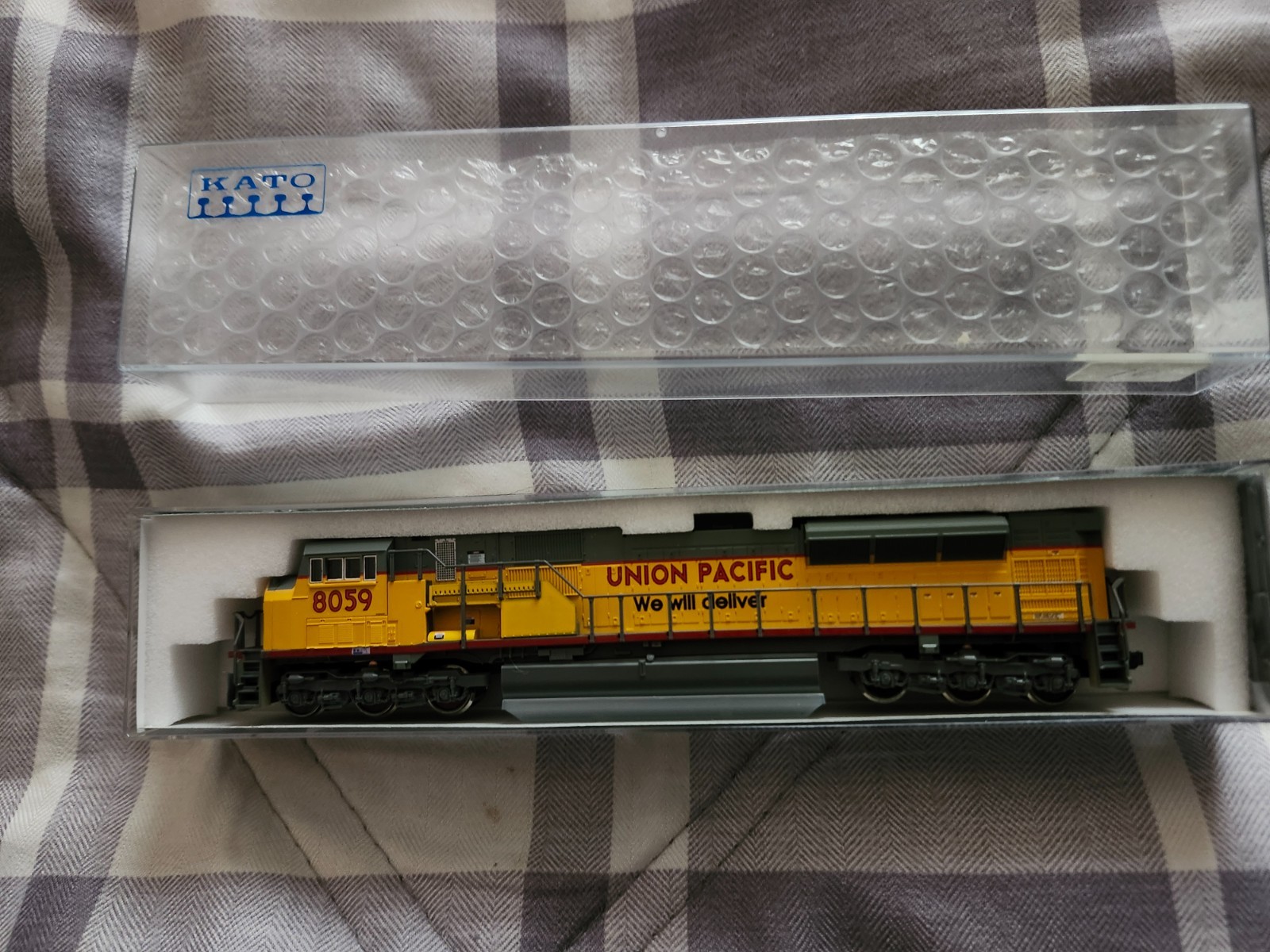 New Kato UP EMD SD90/43 MAC #8059 Cat #176-5608