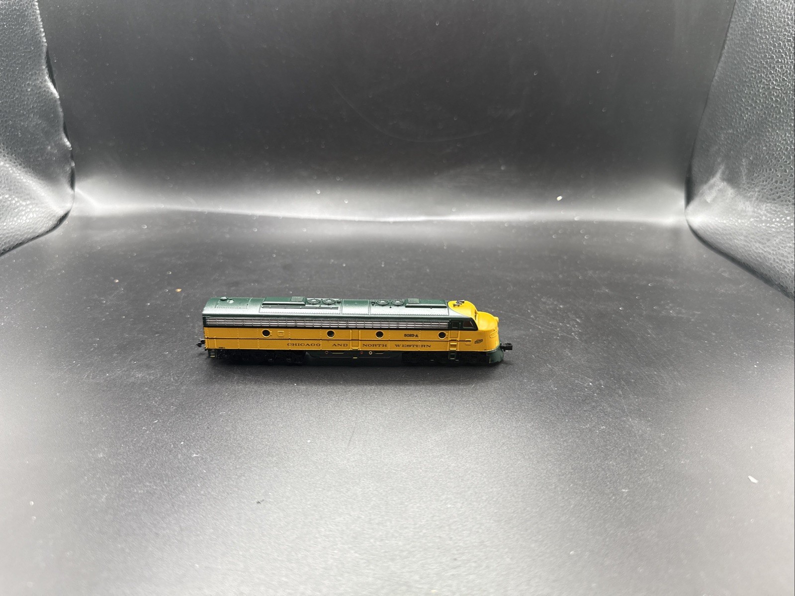 N scale Life Like E7A Chicago & North Western C&NW #5009A 7005 READ