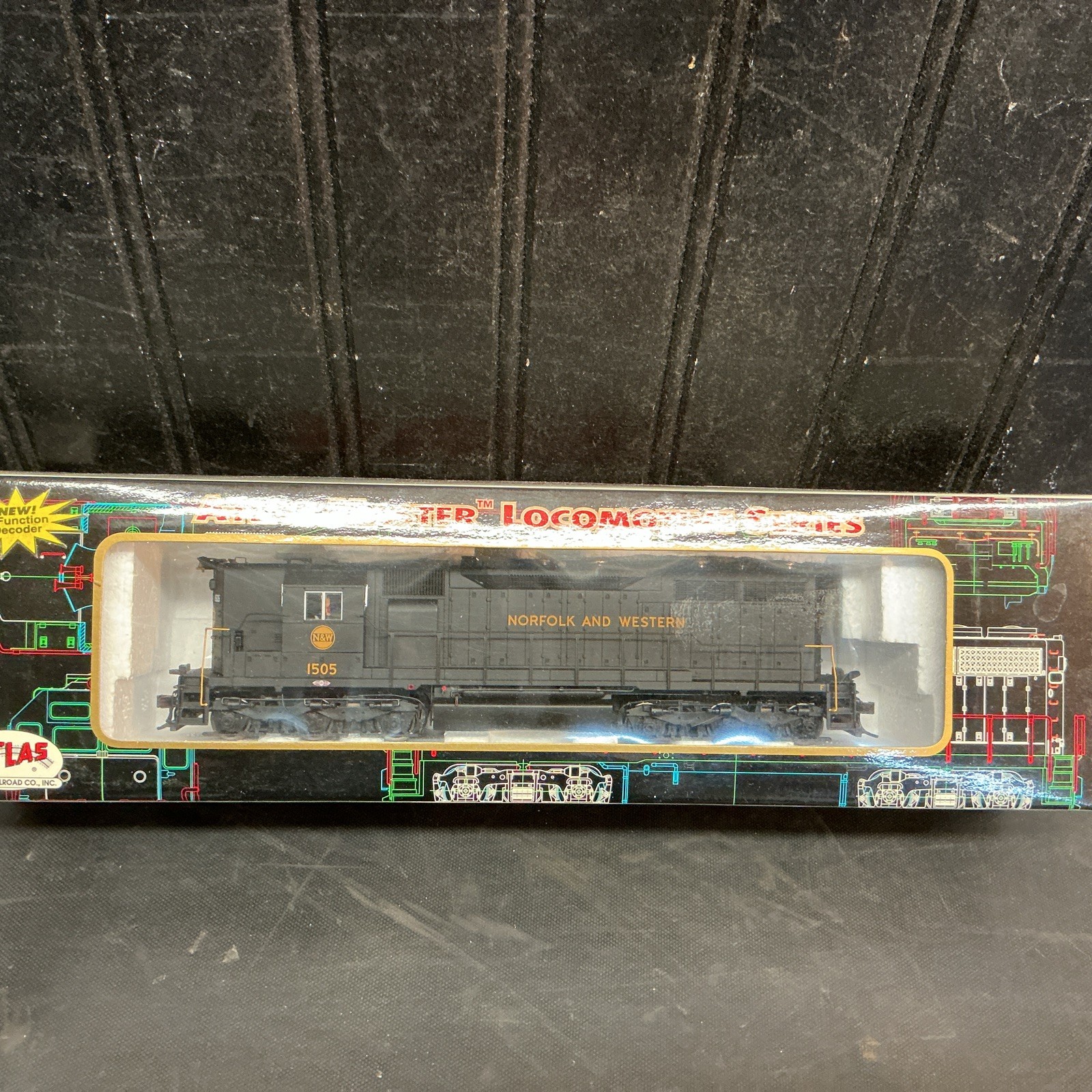 HO Atlas 9261 Norfolk & Western SD35 Diesel Locomotive N&W New in box