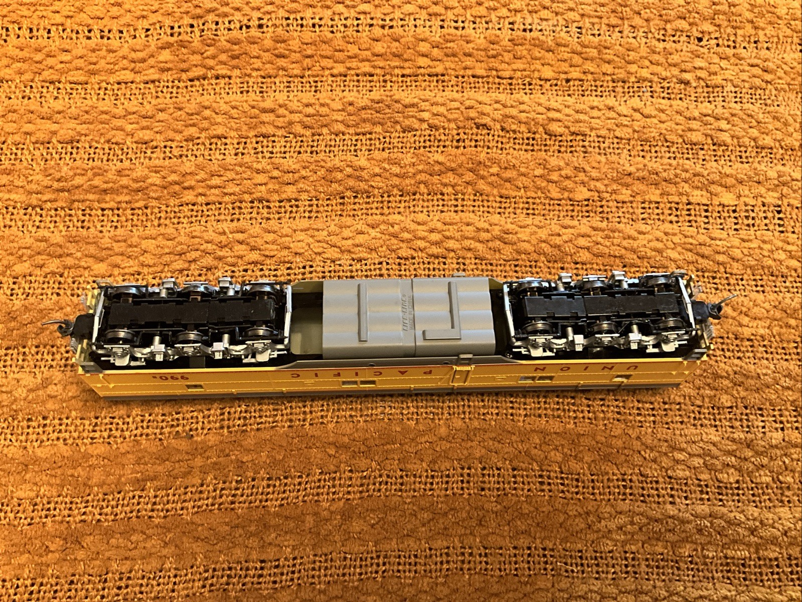 Broadway Limited Union Pacific #986 & 990 Tested With 9Volt Battery