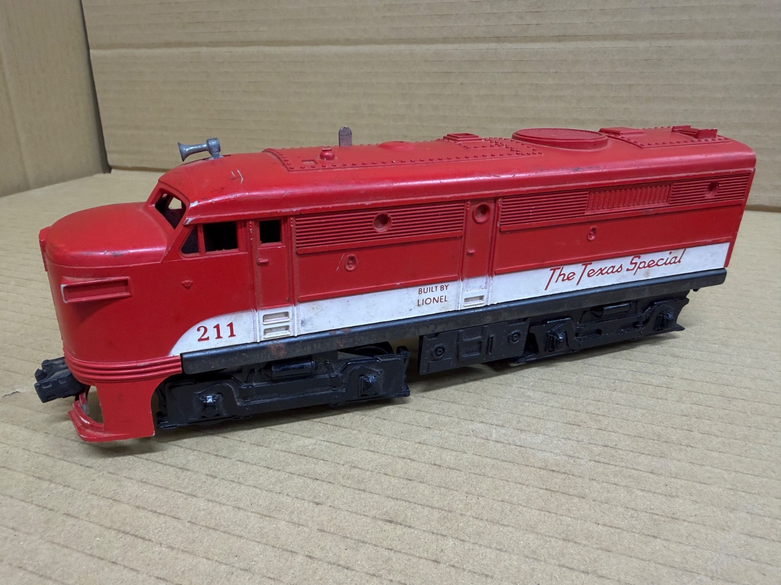 Lionel Postwar 211 Texas Special AA Red Alco Diesel Set Tested