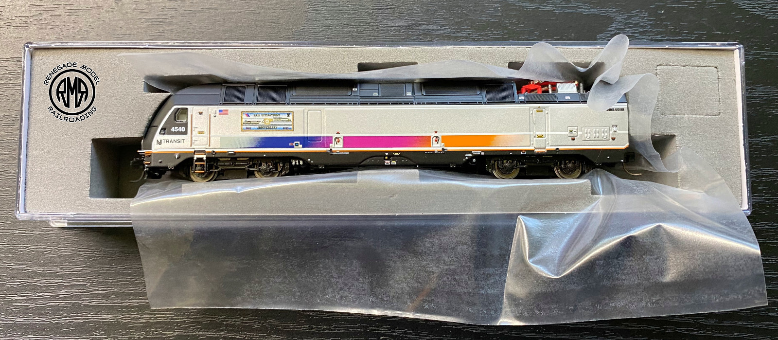 Atlas 40005743 N Scale ALP-45DP #4540 NJ Transit Gold Series ESU 40th Annivesary