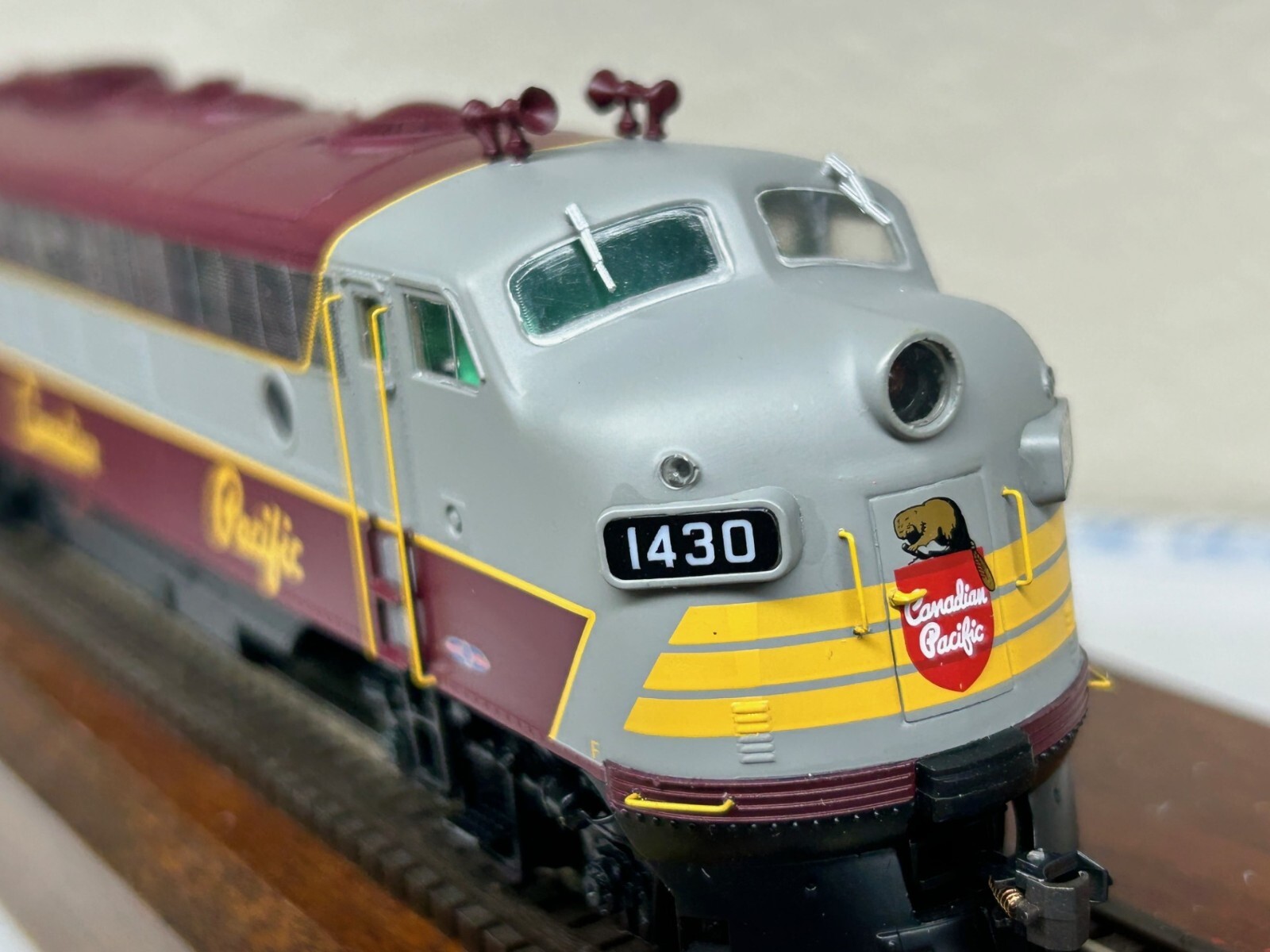CANADIAN PACIFIC SCRIPT PASSENGER FP7 – A unit DCC / QUANTUM SOUND HO Scale NEW