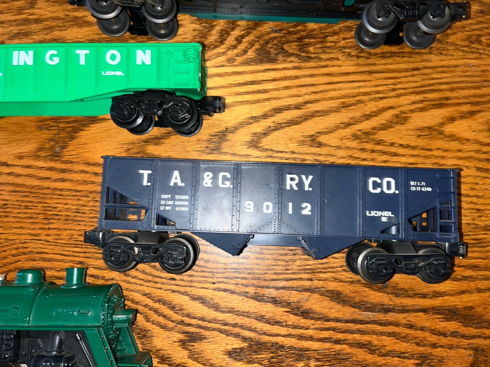 Vintage Lionel Train 8302 Southern Express Locomotive O Gauge Train Set