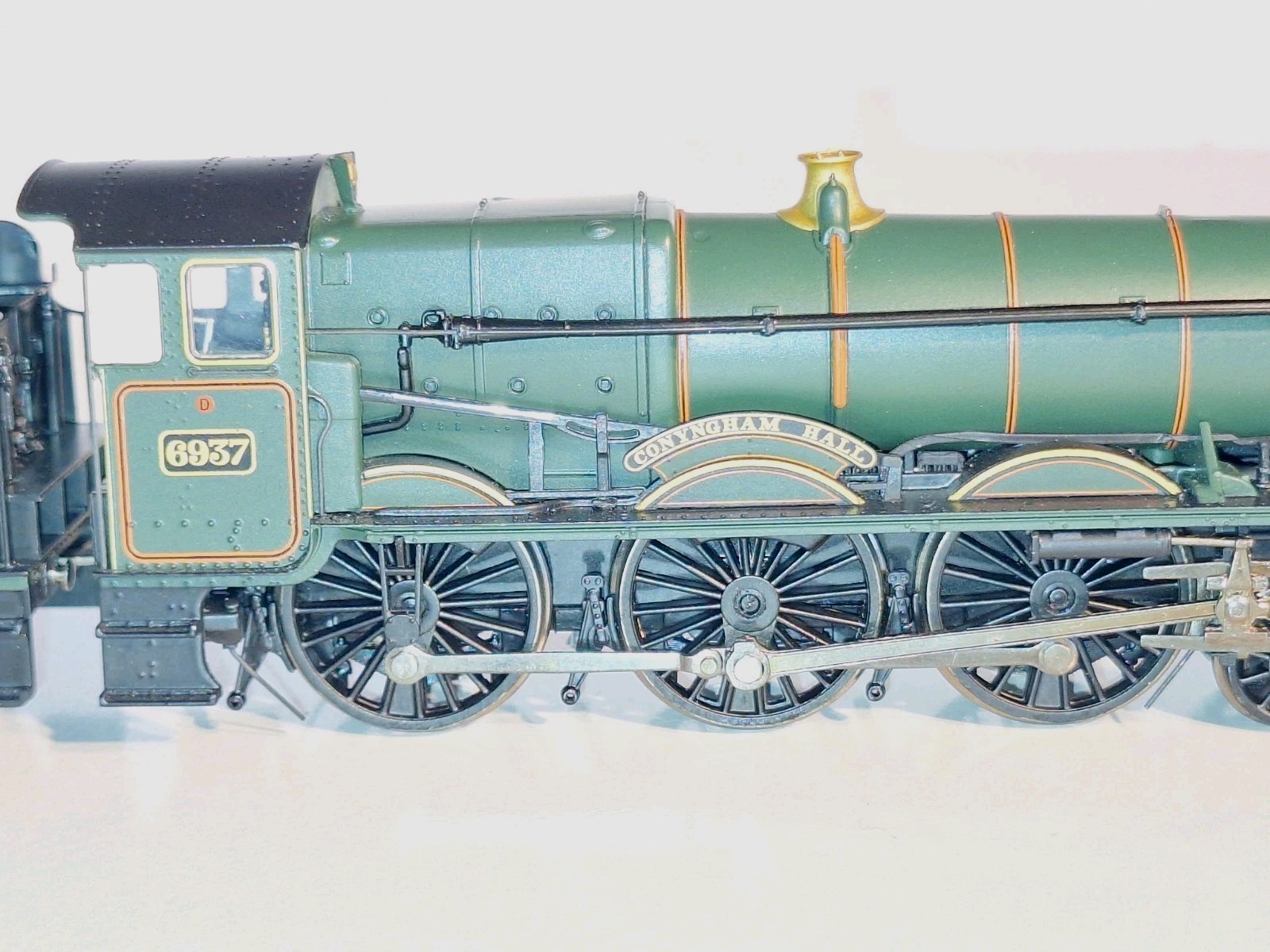 Bachmann 32001 Conyngham Hall. DCC ready. New Old Stock. Mint Cond. Boxed. OO