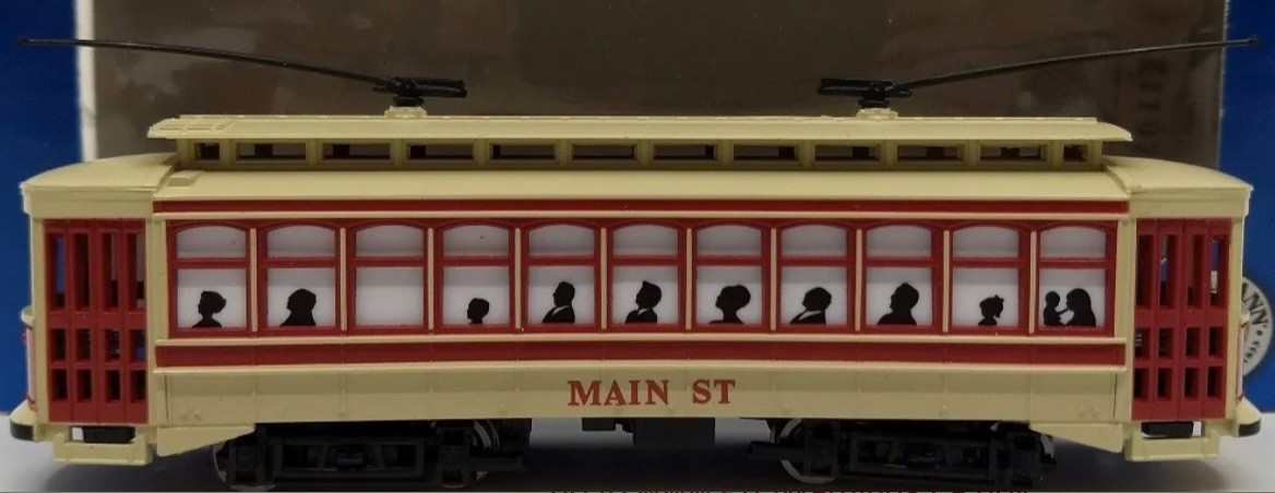 BACHMANN HO Gauge Lighted Brill Trolley- Main Street 61047