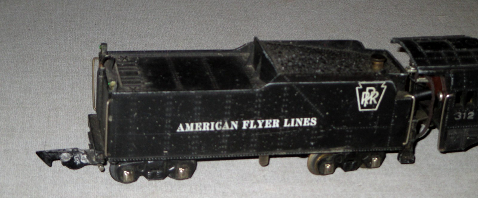 1940’S AMERICAN FLYER 312 PACIFIC-STEAM LOCO & TENDER-PRR & 3 NEW HAVEN CARS