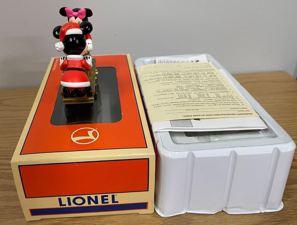 Lionel 6-18433 Mickey Minnie Mouse Disney Christmas Handcar O Gauge Train motor