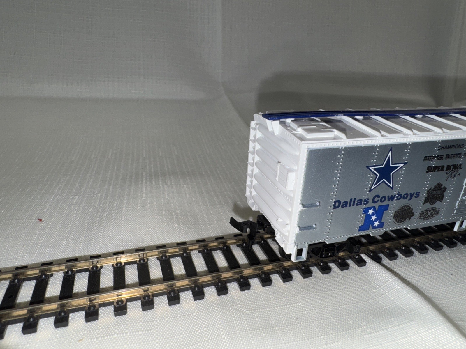 NFL Dallas Cowboys SB XXX Mantua Collections 733-932 Heavy 41′ Steel Reefer Car