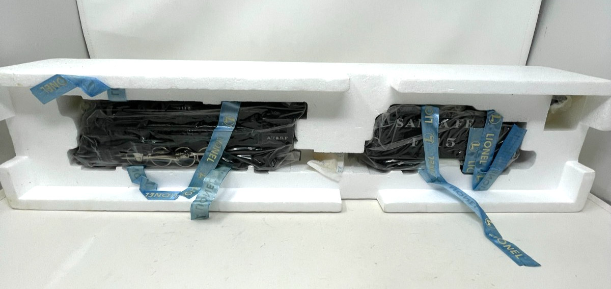 LIONEL 6-38033 Santa Fe Berkshire Steam Locomotive 2-8-4 Engine/Tender #4115 NEW