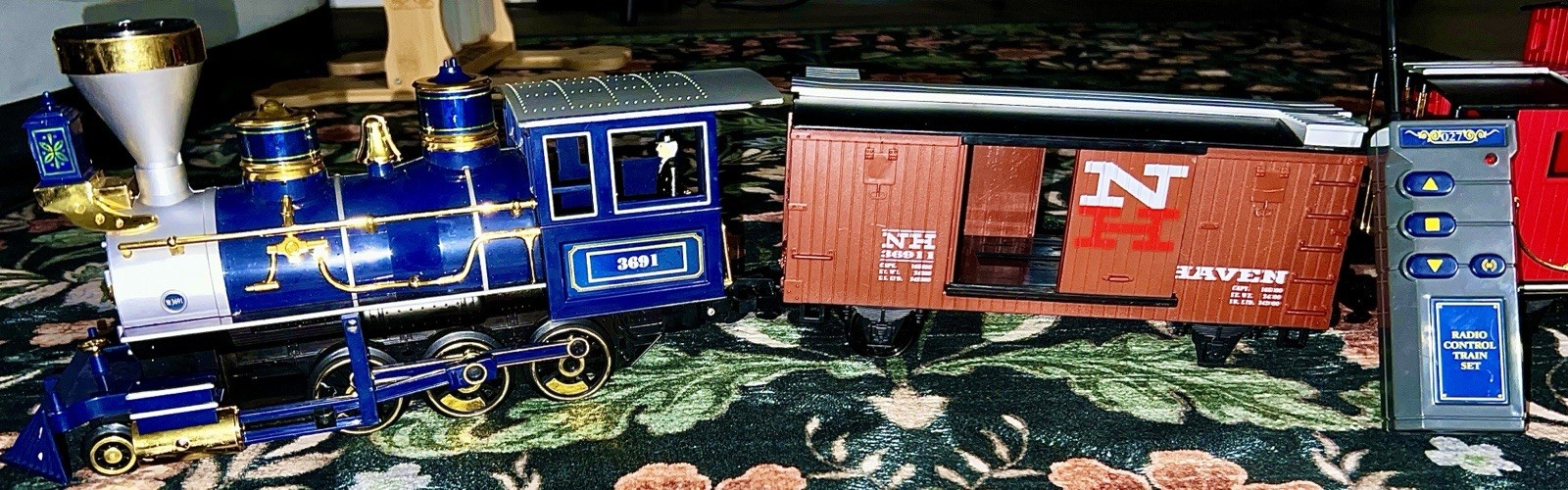 Scientific Toys, Ltd. Train Lot + Remote