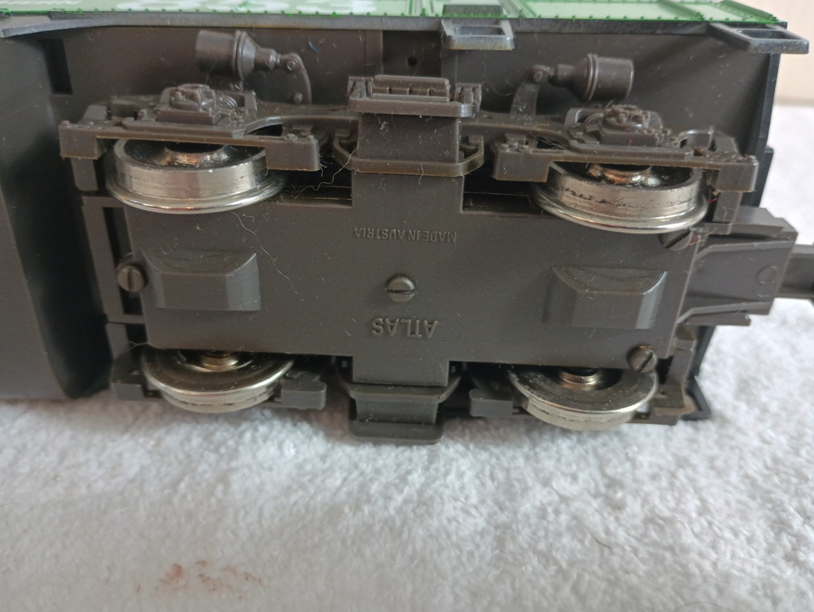 AHM 5015 HO Burlington Northern Alco Century 424 Locomotive #853 Green Works
