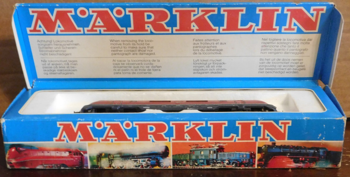 Marklin Class V200 Heavy-Diesel-Hydaulic Locomotive ~ Deutsche Bahn ~ HO Boxed