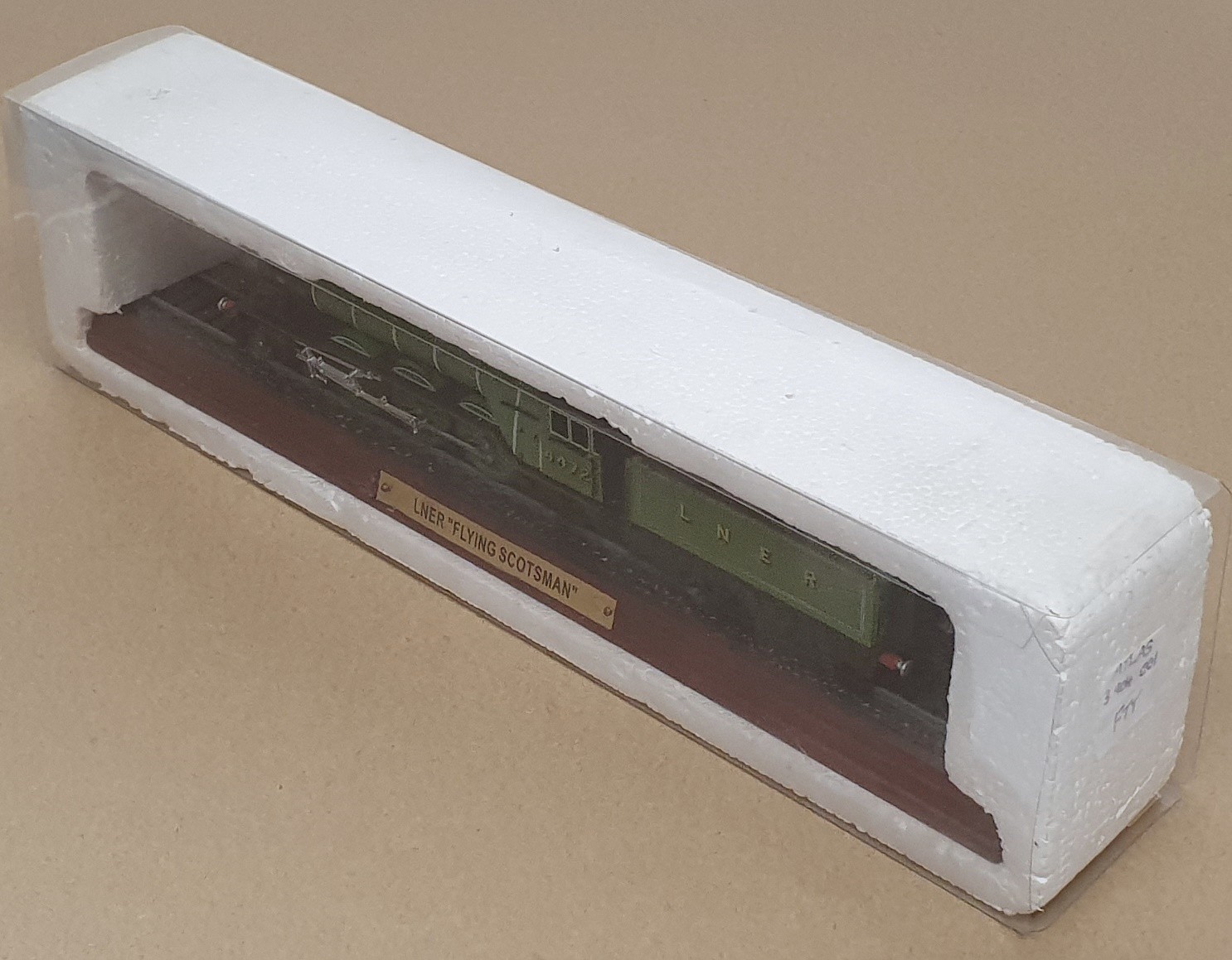 Atlas Editions 1/100 Scale Static Model 3 904 001 – LNER Flying Scotsman 4472