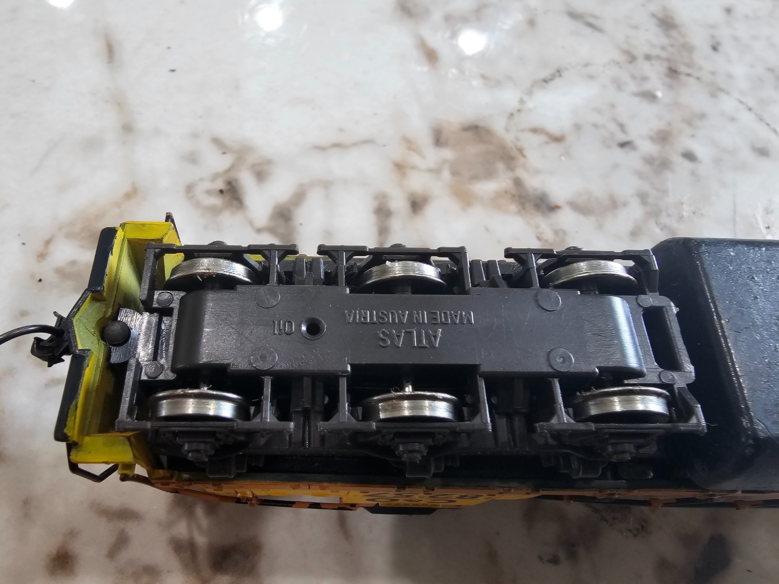 Pair Atlas HO Custom Chessie System C&O SD24 High Hood Diesel Locos 8256 8257