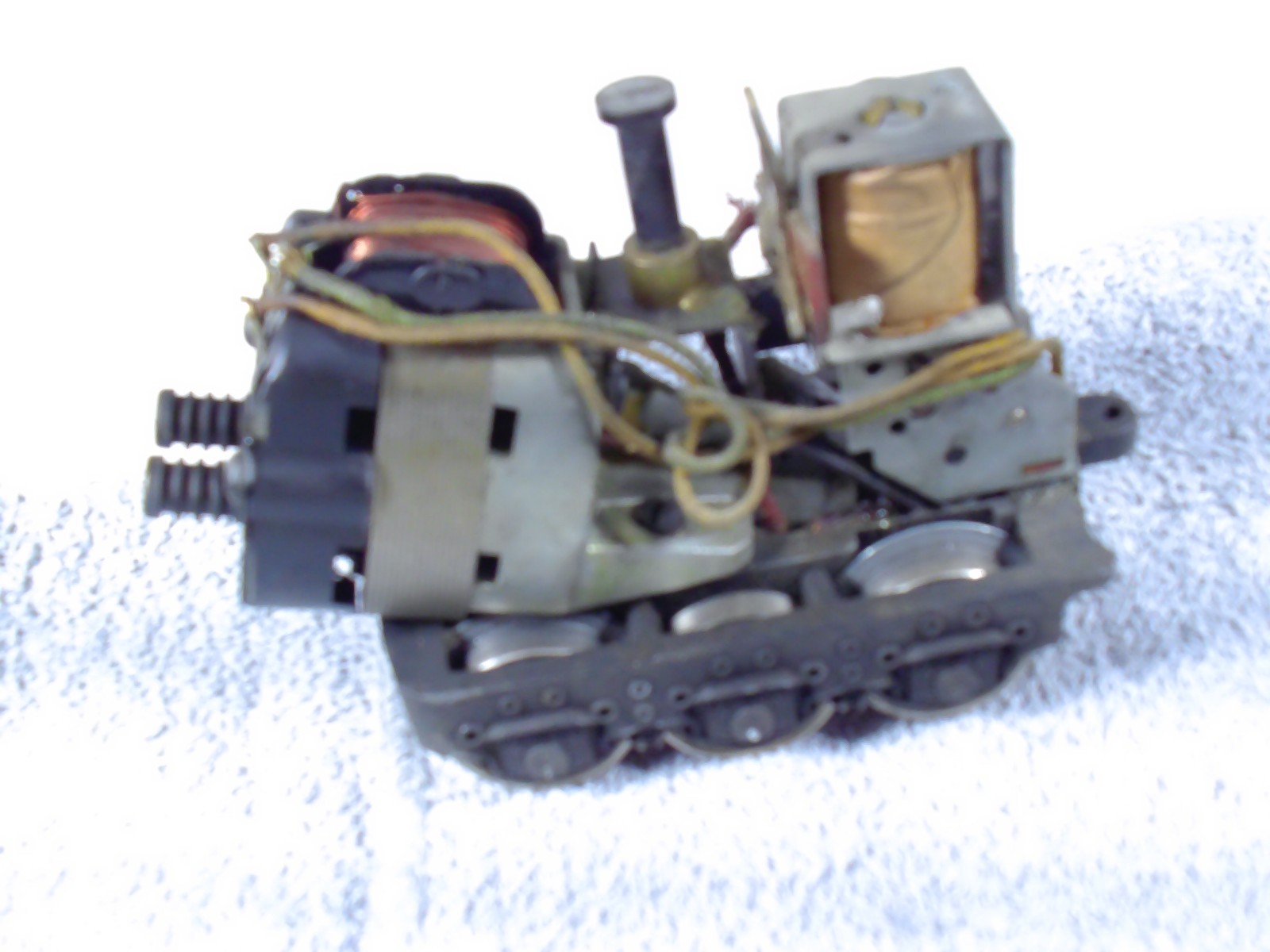 Vintage Lionel 2332 GG1 Electric Locomotive Geared Power truck + motor & e unit
