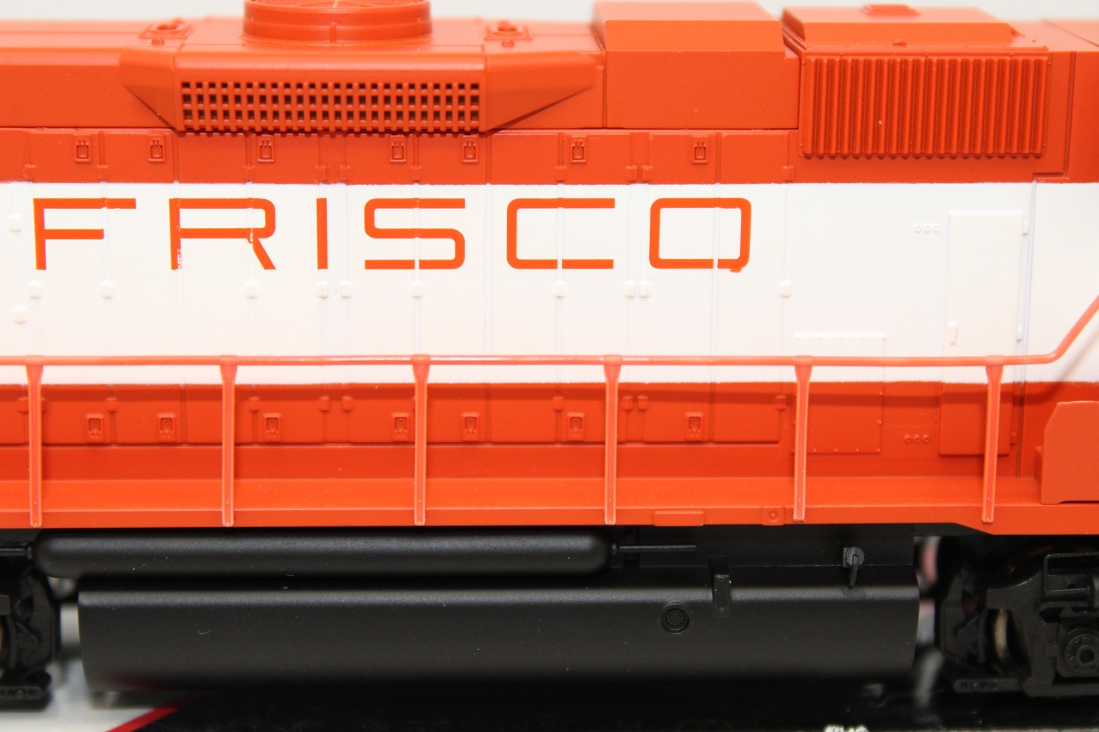 Atlas HO Scale Frisco EMD GP38-2 Diesel Locomotive #469 DCC Ready LED