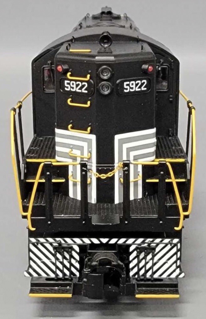 MTH PREMIER NEW YORK CENTRAL GP-9 DIESEL ENGINE PROTOSOUND 3! 20-20548-1 O SCALE