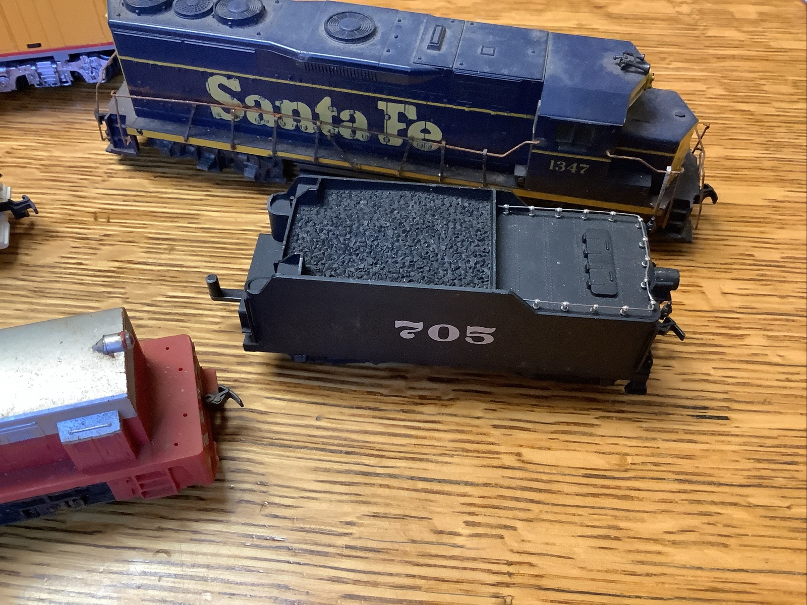 Vintage Tyco Cox Other Ho Gauge Locomotives And One Tender Used For Parts