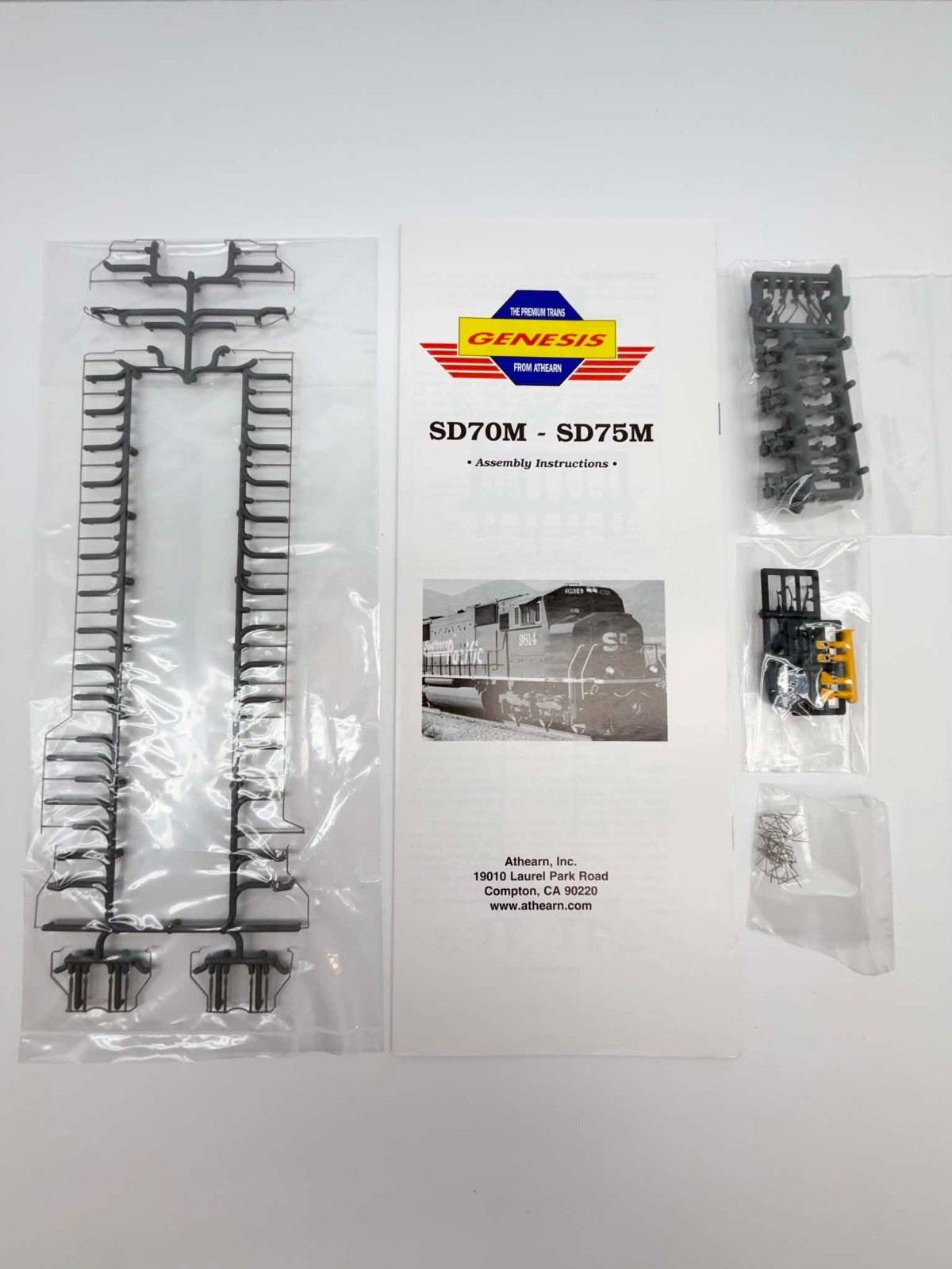 Genesis Athearn HO SD70M Union Pacific #4014 0G6152 Diesel Locomotive MINT OOP
